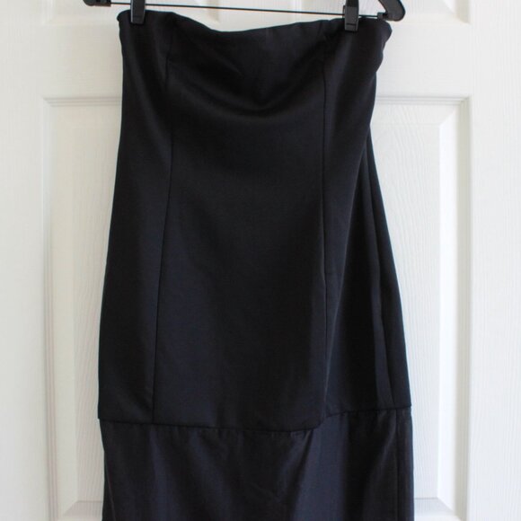 Elegant Black Strapless Maxi Dress - Picture 4 of 11